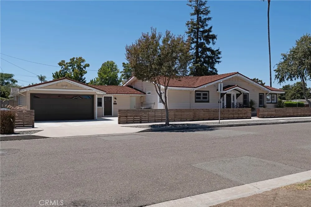 1104 W Palm Avenue Orange, CA 92868