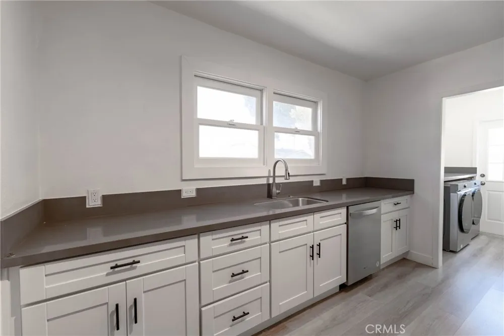 1104 W Palm Avenue Orange, CA 92868