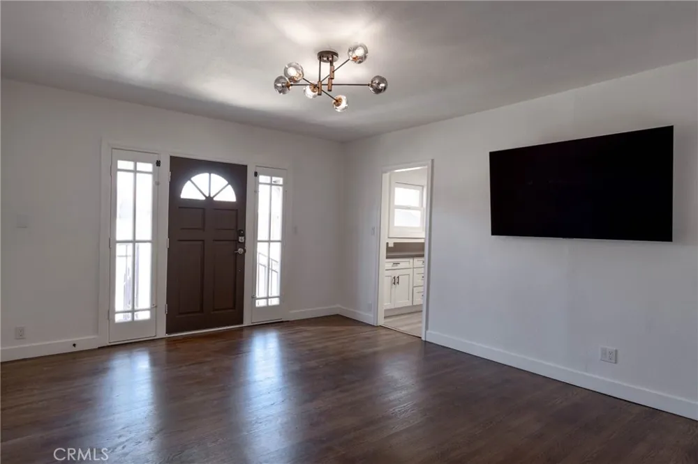 1104 W Palm Avenue Orange, CA 92868
