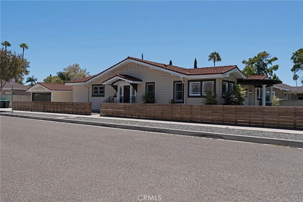 1104 W Palm Avenue Orange, CA 92868