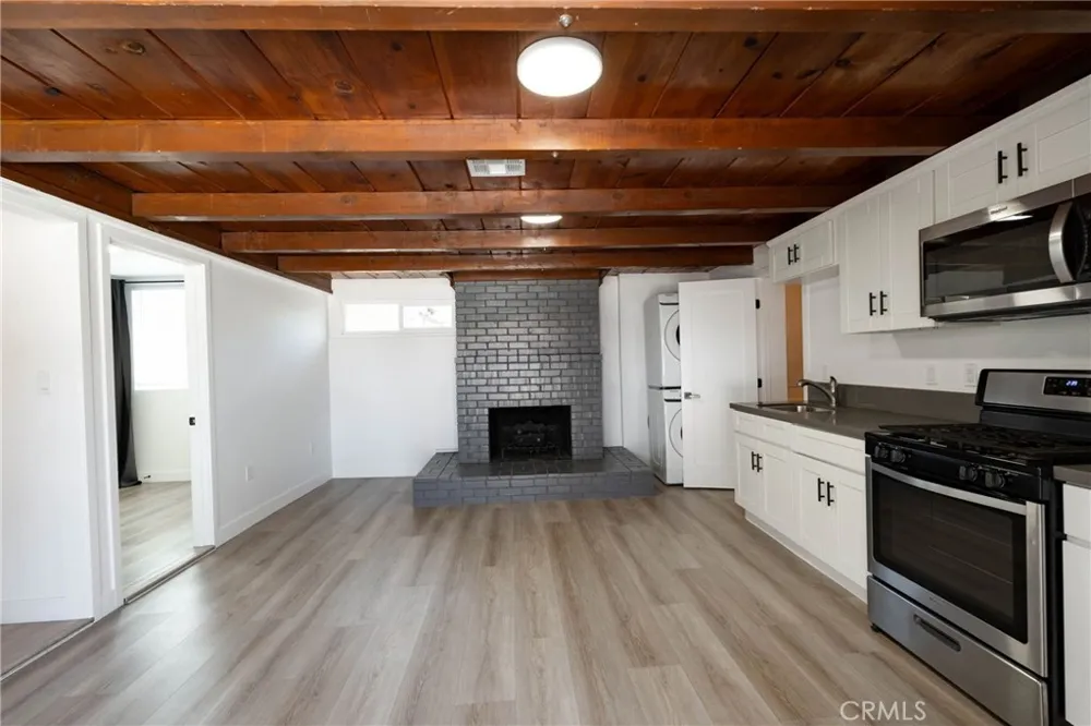1104 W Palm Avenue Orange, CA 92868