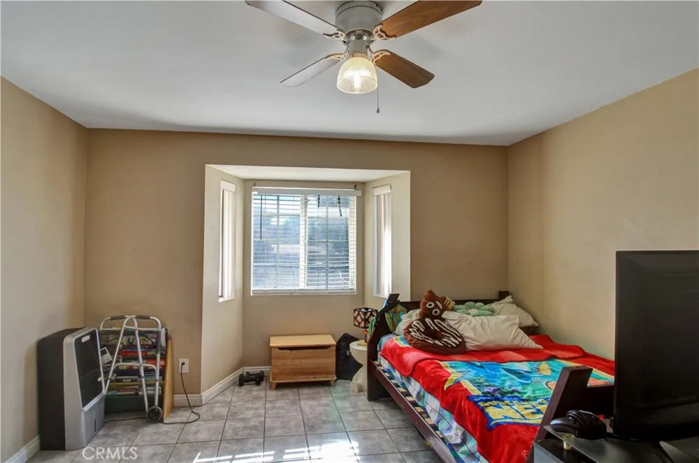 7831 Pismo Avenue Hesperia, CA 92345