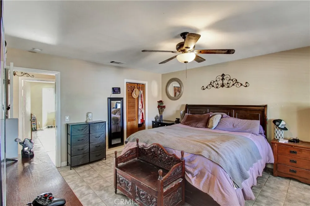 7831 Pismo Avenue Hesperia, CA 92345
