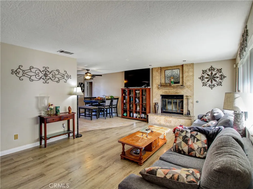 7831 Pismo Avenue Hesperia, CA 92345