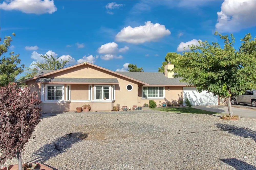 7831 Pismo Avenue Hesperia, CA 92345