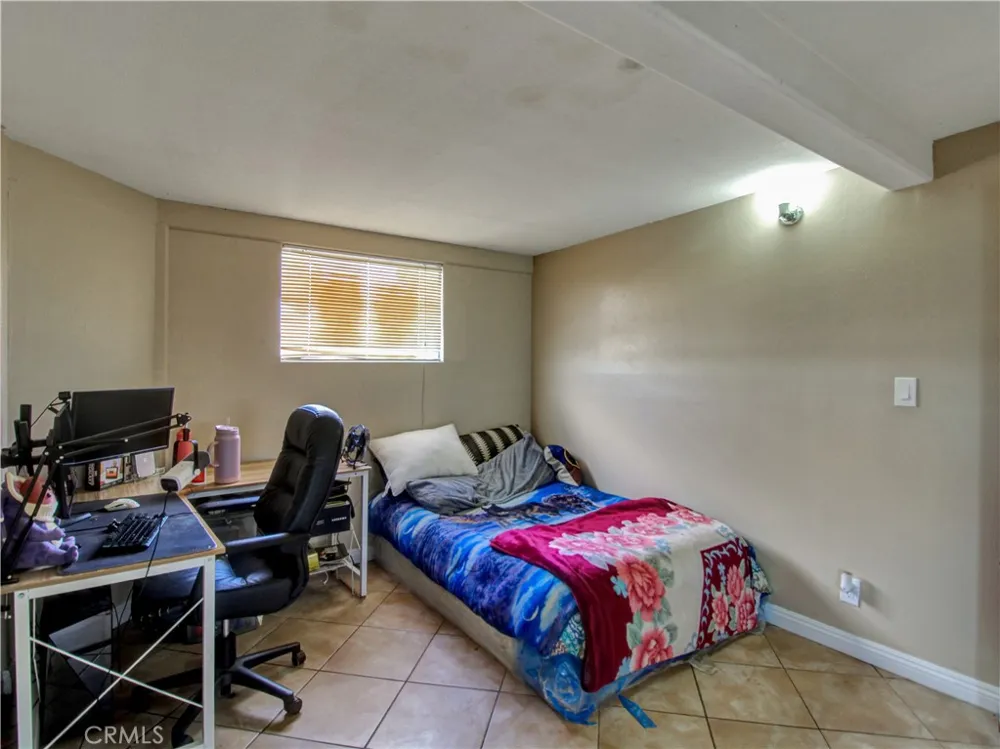 7831 Pismo Avenue Hesperia, CA 92345
