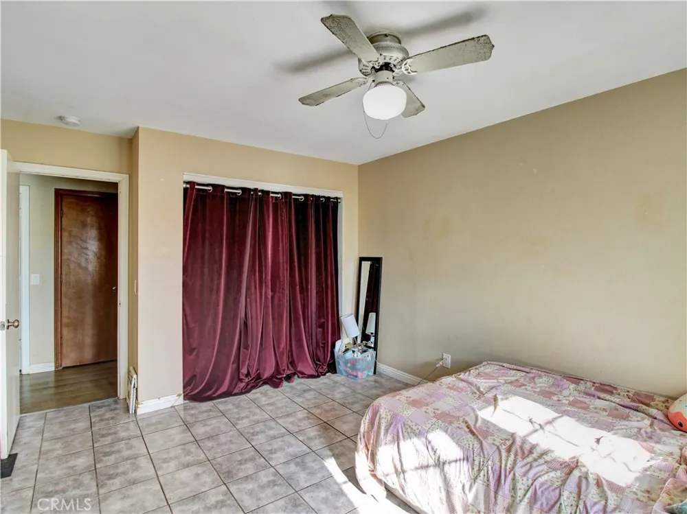 7831 Pismo Avenue Hesperia, CA 92345