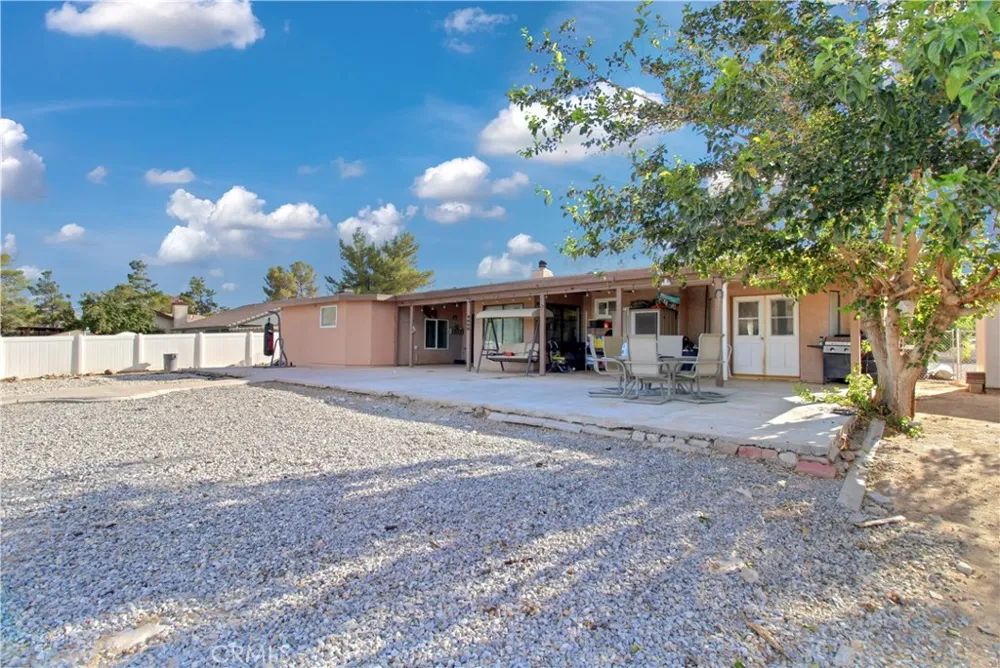 7831 Pismo Avenue Hesperia, CA 92345