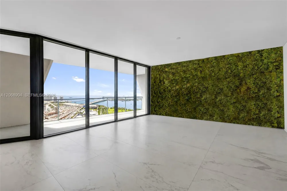 1000 Biscayne Blvd #3901 Miami, FL 33132
