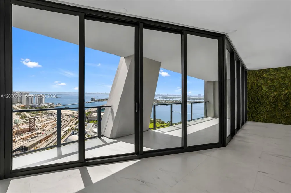 1000 Biscayne Blvd #3901 Miami, FL 33132
