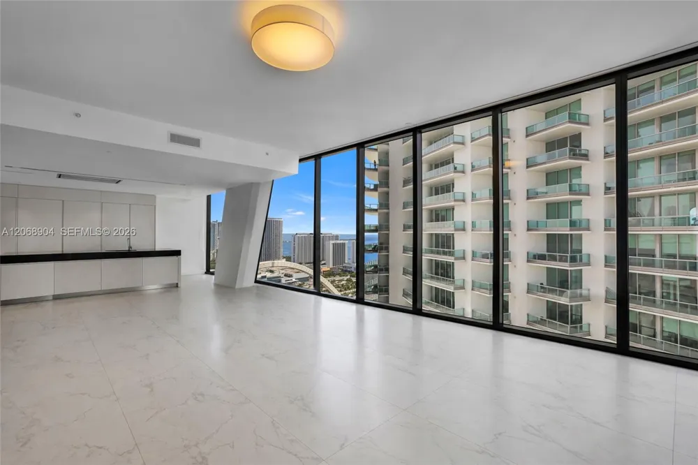 1000 Biscayne Blvd #3901 Miami, FL 33132