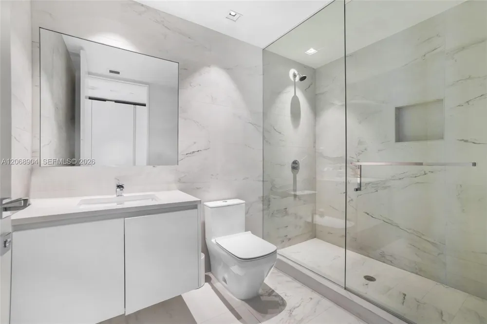 1000 Biscayne Blvd #3901 Miami, FL 33132