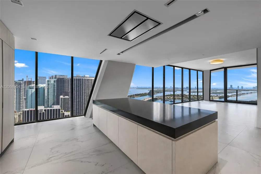 1000 Biscayne Blvd #3901 Miami, FL 33132