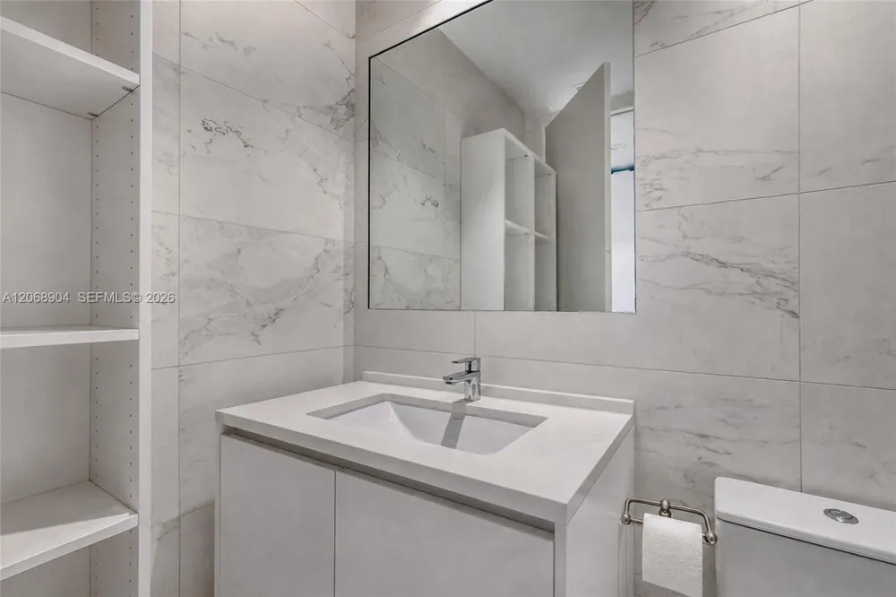 1000 Biscayne Blvd #3901 Miami, FL 33132