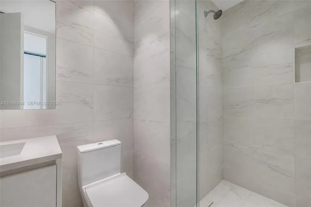 1000 Biscayne Blvd #3901 Miami, FL 33132