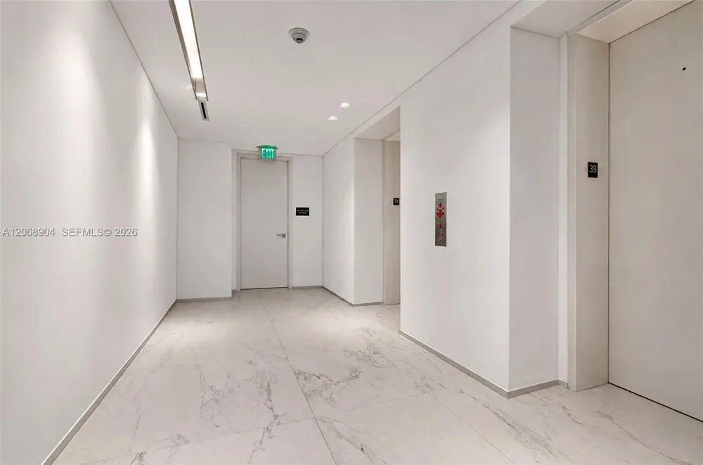 1000 Biscayne Blvd #3901 Miami, FL 33132