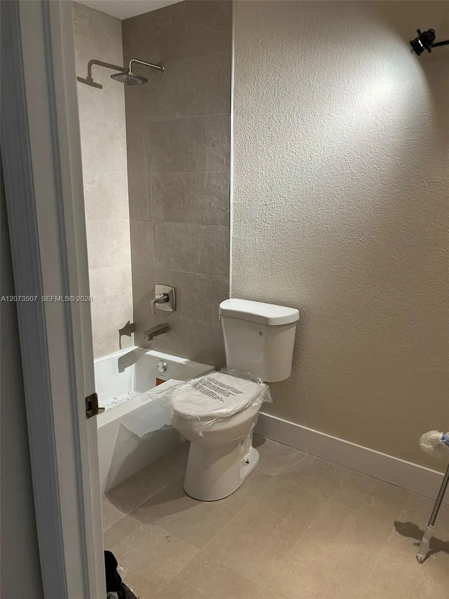 8964 W Flagler St #209 Miami, FL 33174