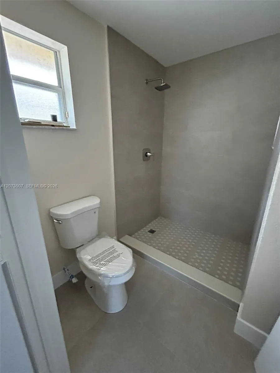 8964 W Flagler St #209 Miami, FL 33174