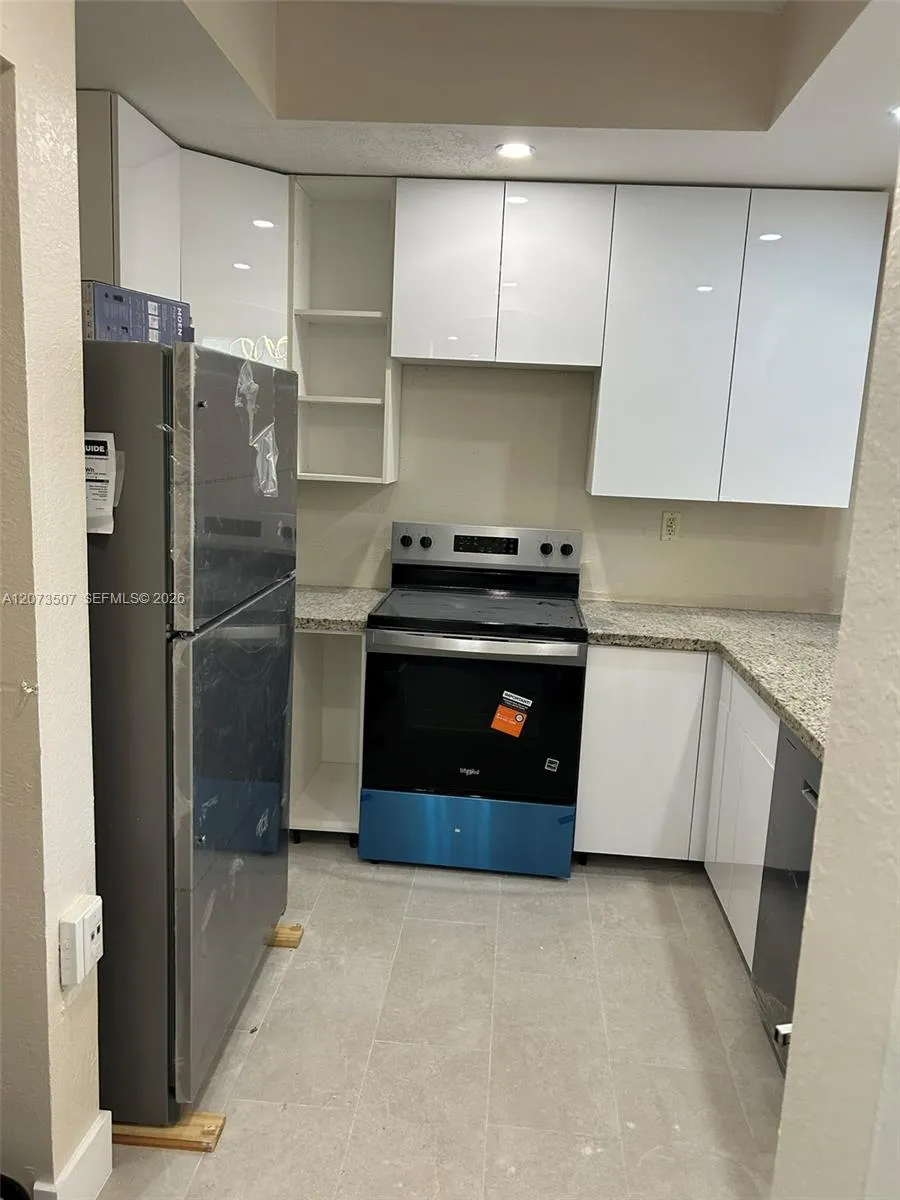 8964 W Flagler St #209 Miami, FL 33174