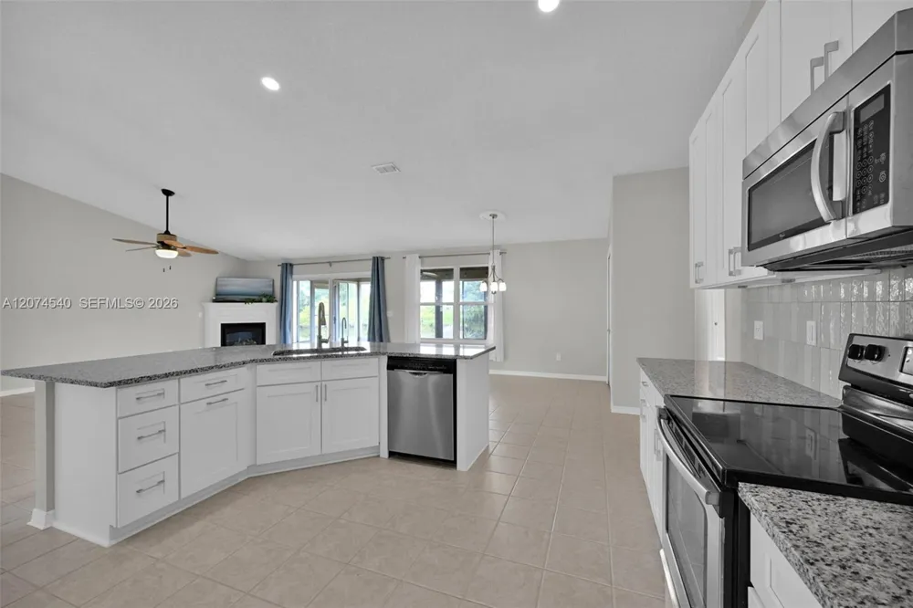 2059 E Forest Gate Jacksonville, FL 32246