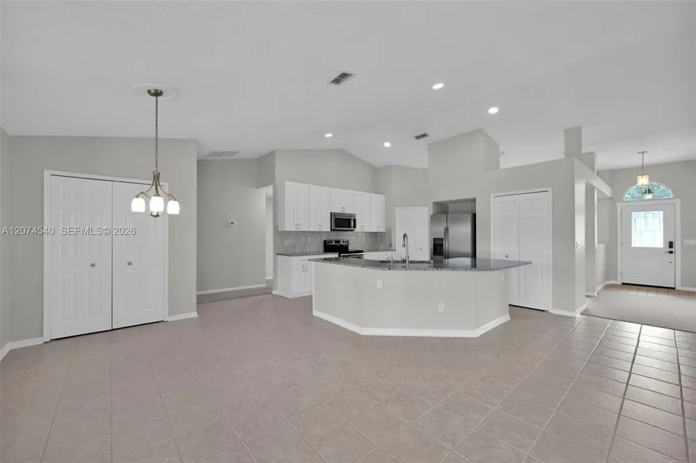 2059 E Forest Gate Jacksonville, FL 32246
