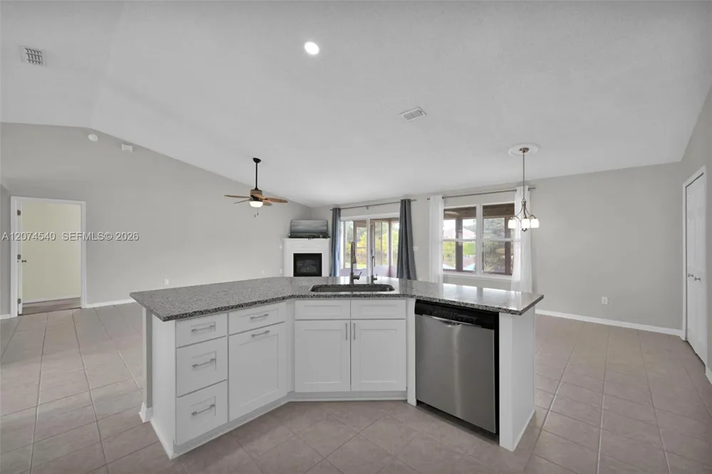 2059 E Forest Gate Jacksonville, FL 32246