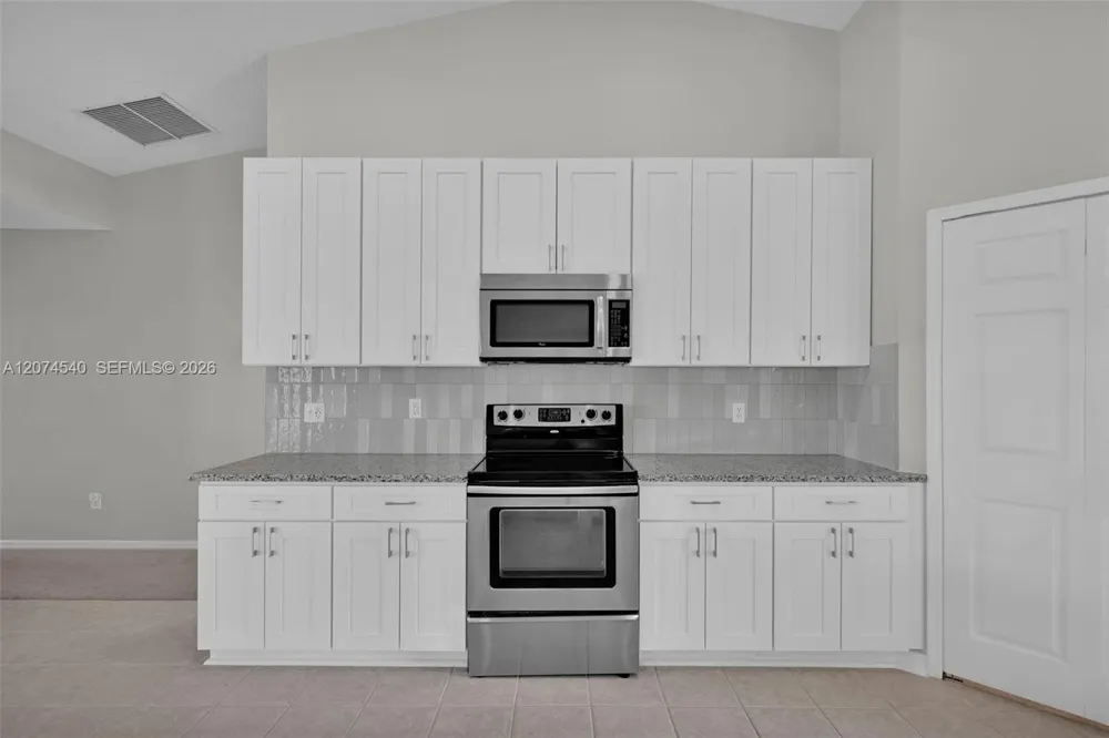 2059 E Forest Gate Jacksonville, FL 32246