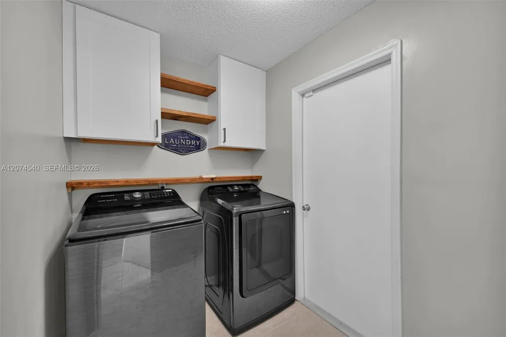 2059 E Forest Gate Jacksonville, FL 32246