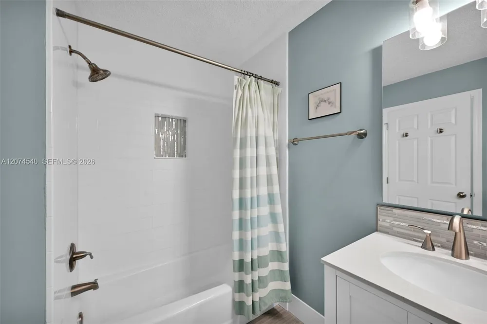 2059 E Forest Gate Jacksonville, FL 32246