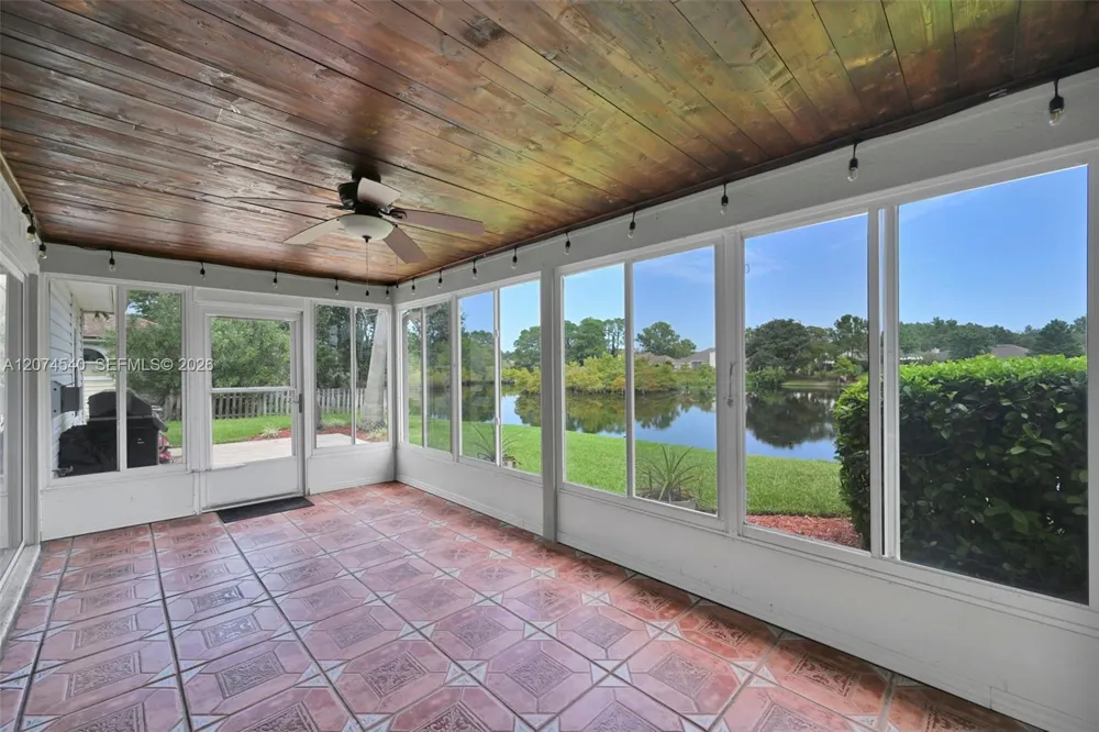 2059 E Forest Gate Jacksonville, FL 32246