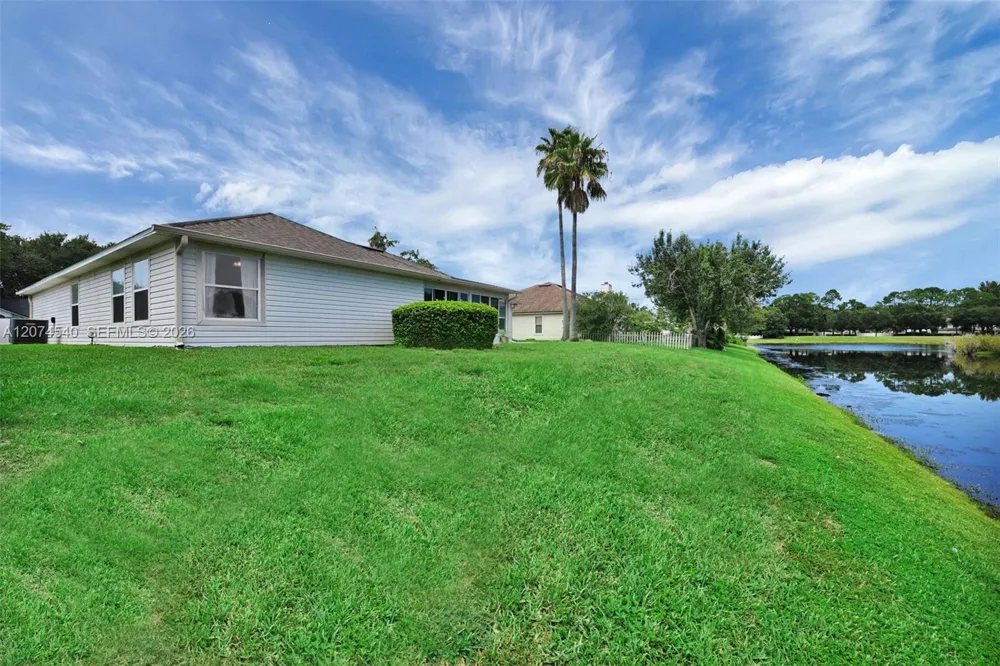2059 E Forest Gate Jacksonville, FL 32246