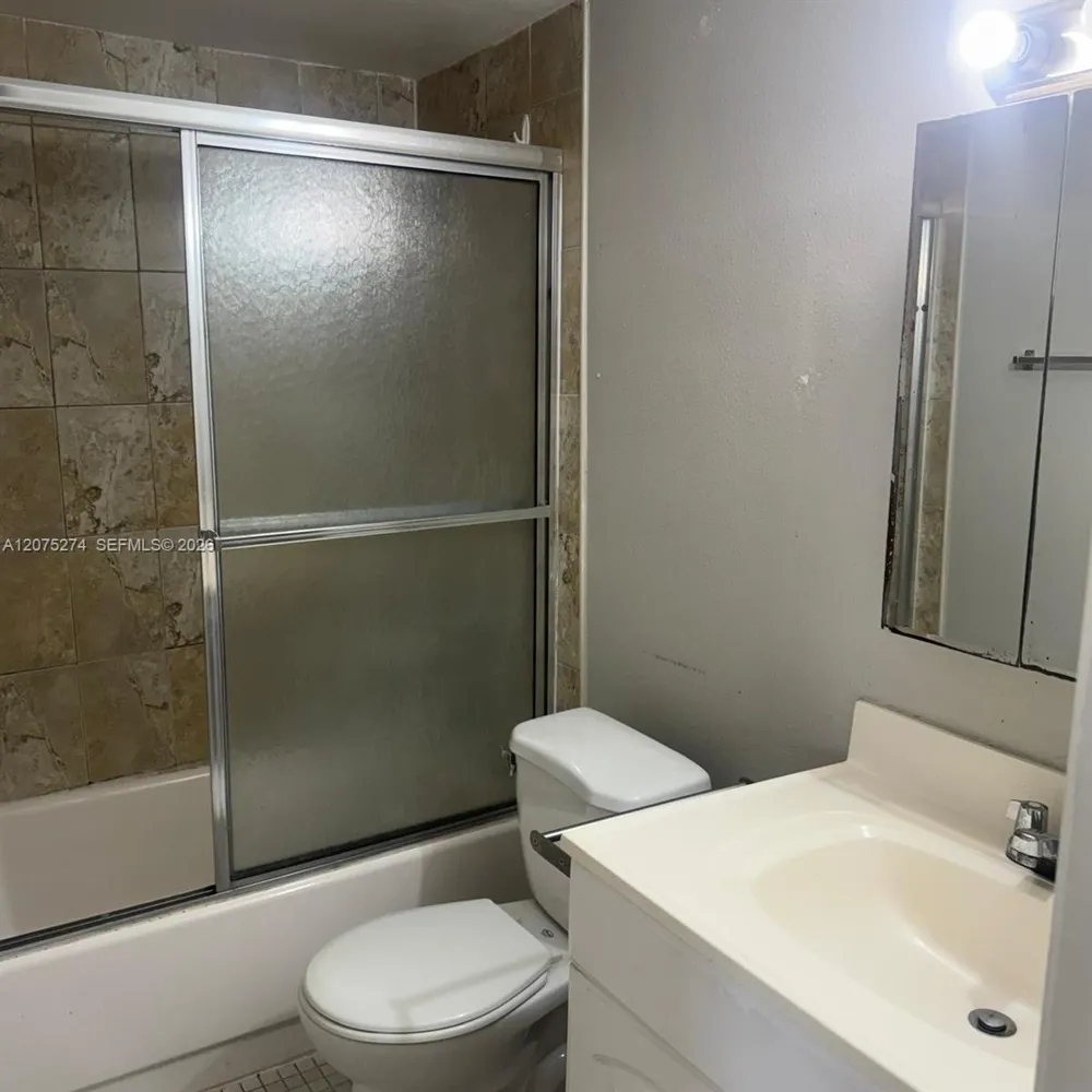 506 NW 87th Ave #309 Miami, FL 33172