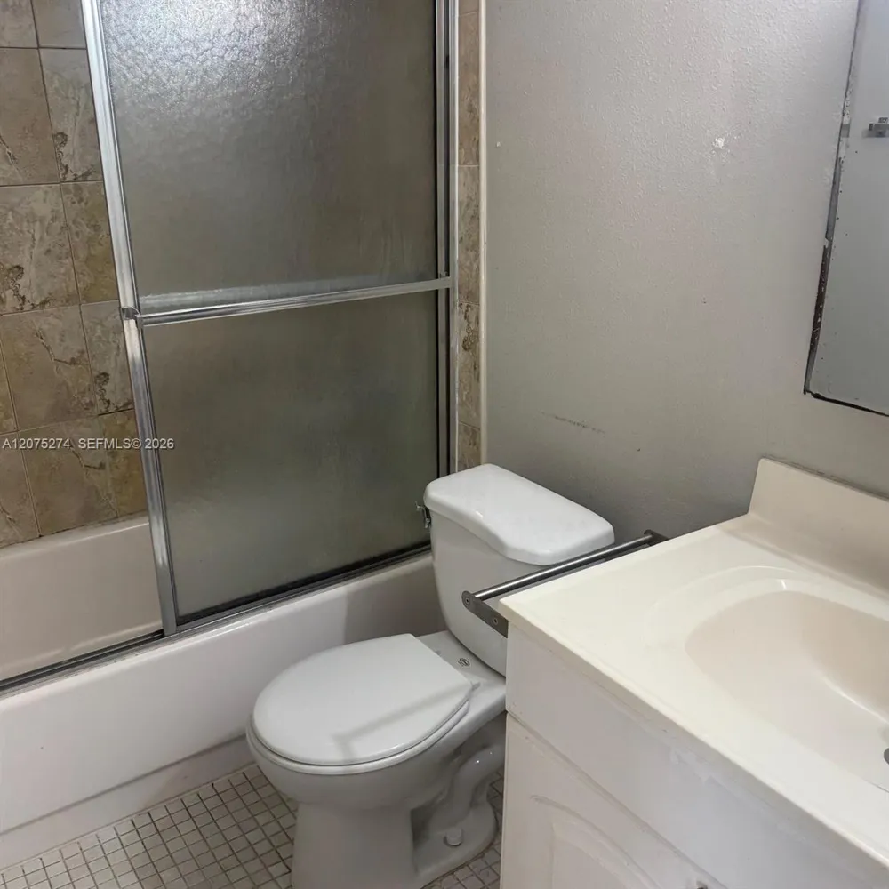 506 NW 87th Ave #309 Miami, FL 33172