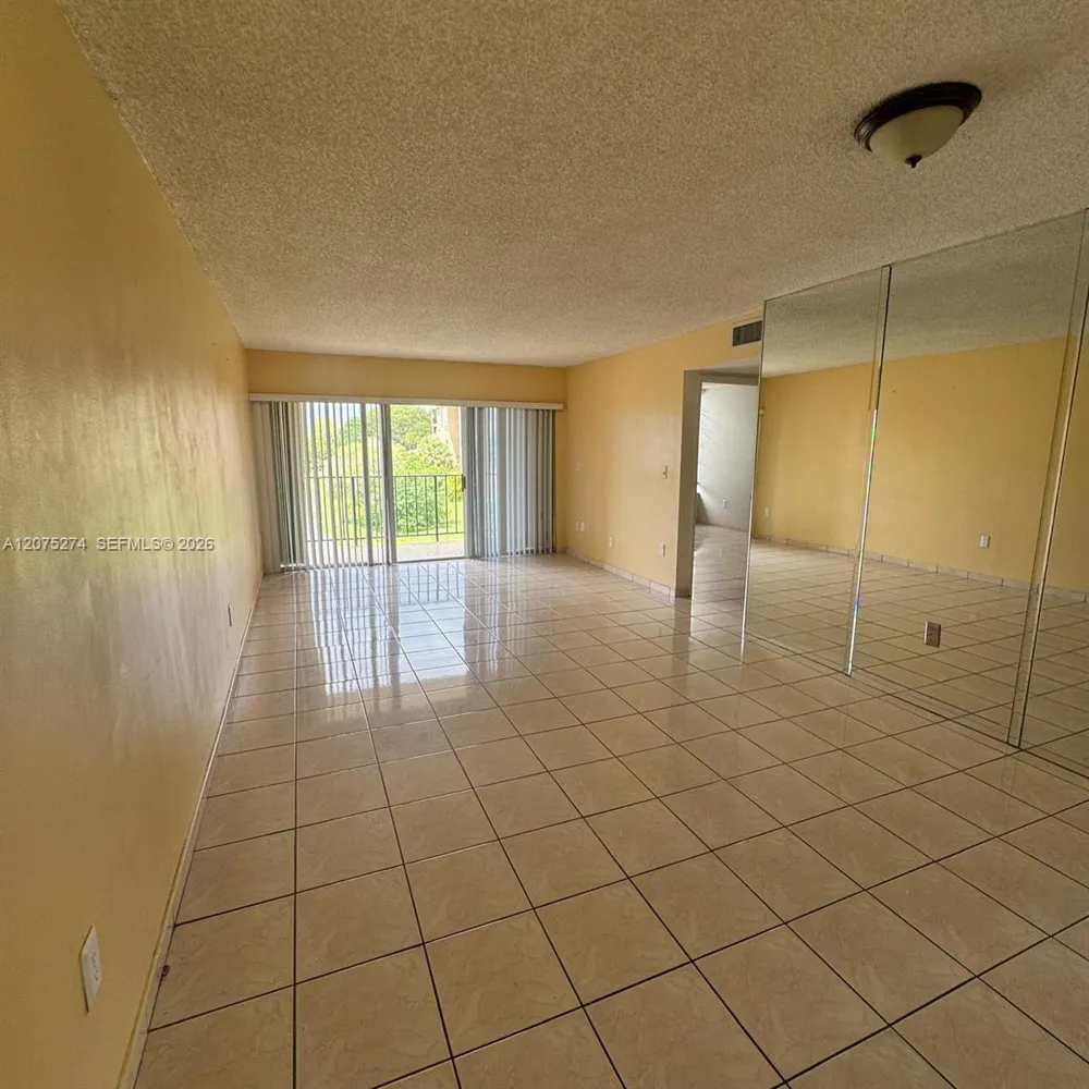 506 NW 87th Ave #309 Miami, FL 33172