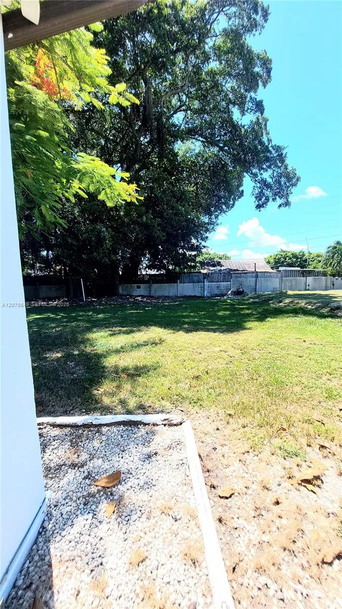 21910 SW 118th Ct #2 Miami, FL 33170