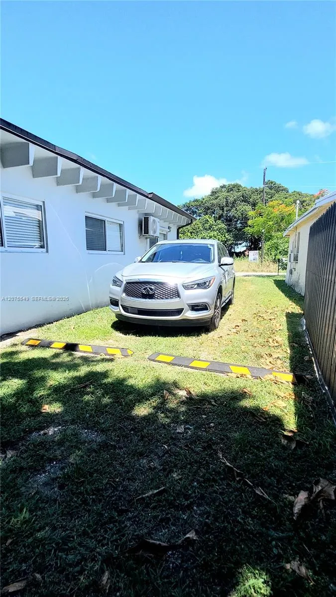 21910 SW 118th Ct #2 Miami, FL 33170