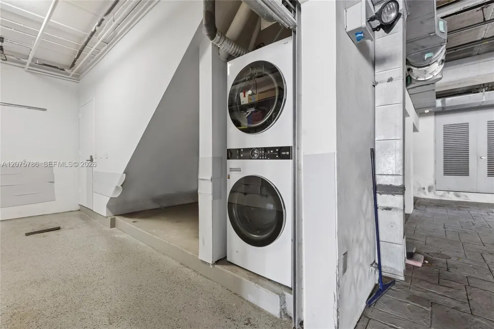 204 Washington Ave #13 Miami Beach, FL 33139