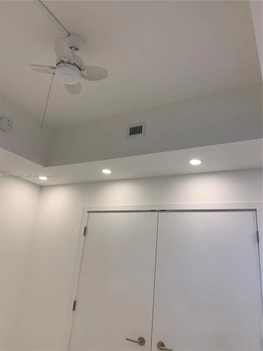 851 NE 1st Ave #2107 Miami, FL 33132
