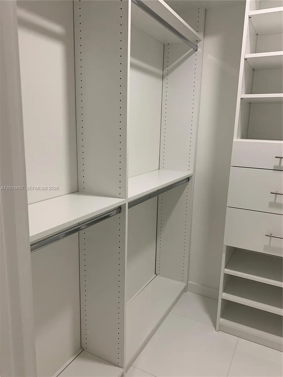 851 NE 1st Ave #2107 Miami, FL 33132