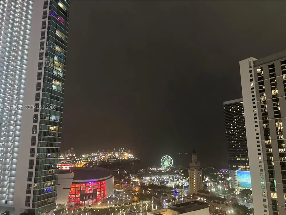 851 NE 1st Ave #2107 Miami, FL 33132