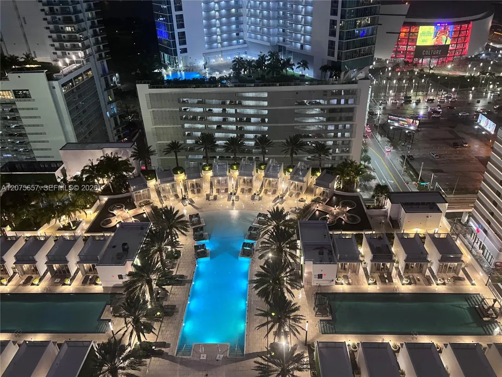 851 NE 1st Ave #2107 Miami, FL 33132