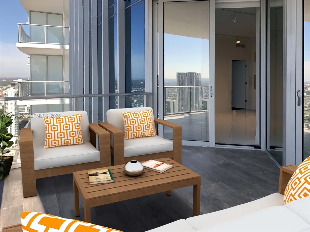 851 NE 1st Ave #2107 Miami, FL 33132