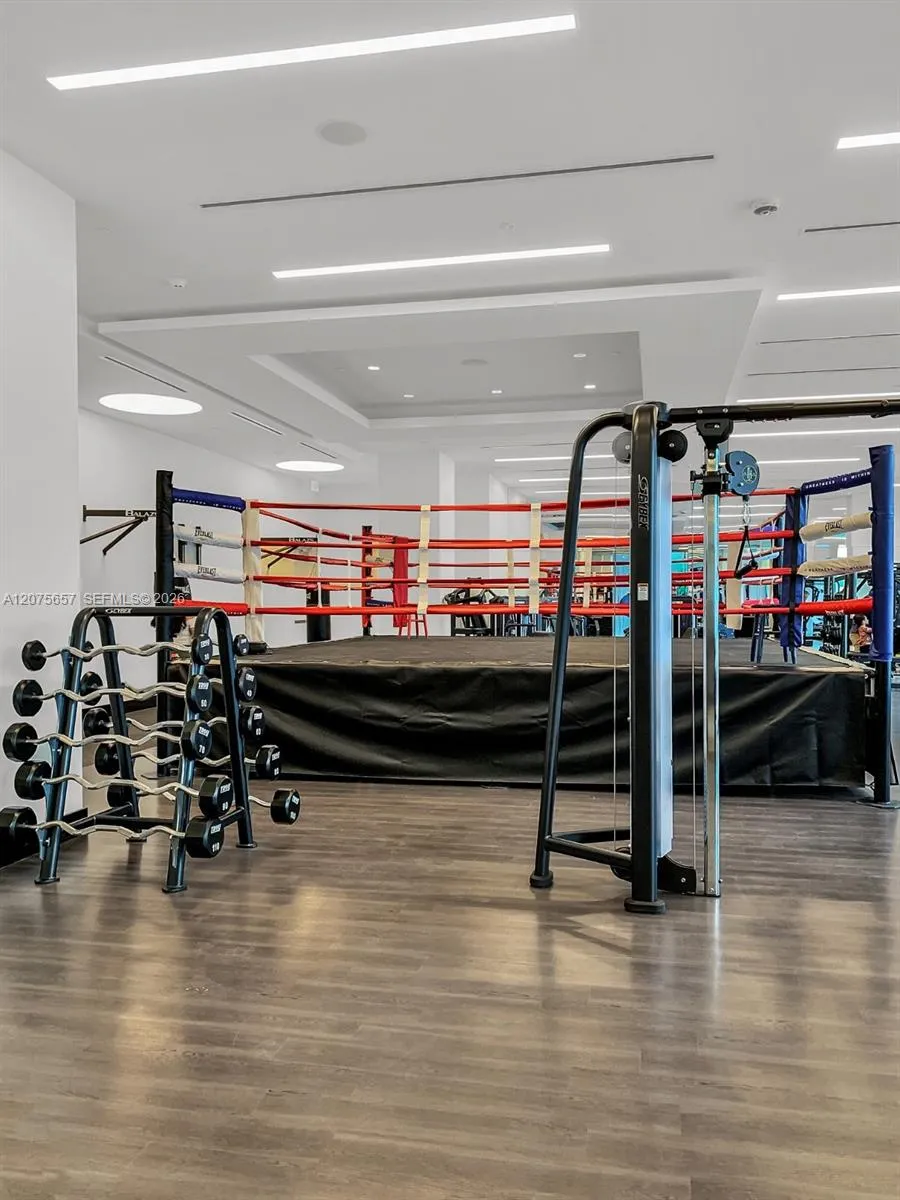 851 NE 1st Ave #2107 Miami, FL 33132