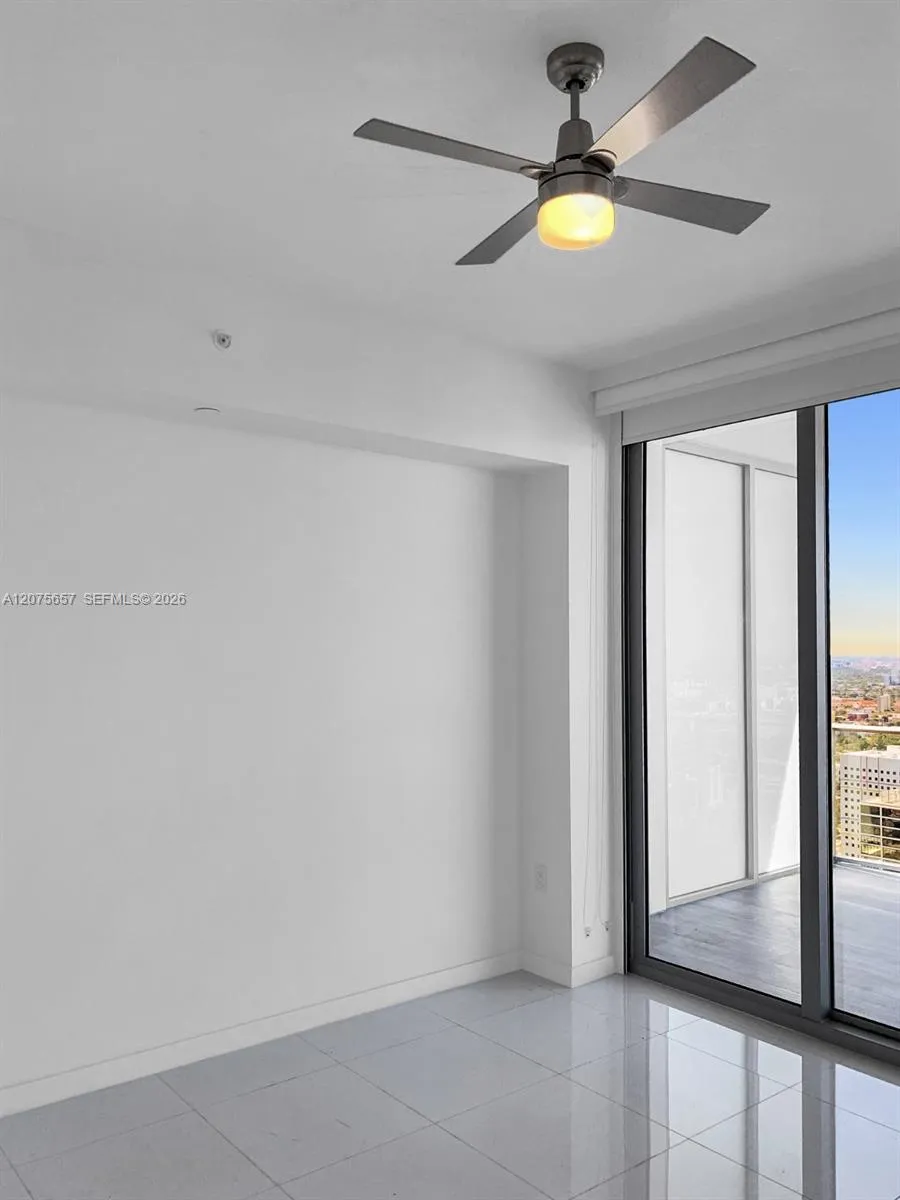851 NE 1st Ave #2107 Miami, FL 33132