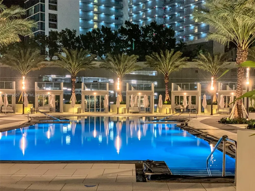 851 NE 1st Ave #2107 Miami, FL 33132