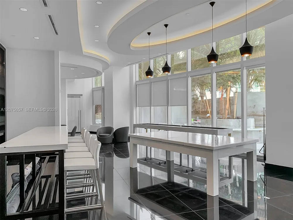 851 NE 1st Ave #2107 Miami, FL 33132