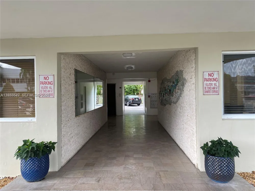 6250 Bird Rd #B7 South Miami, FL 33155