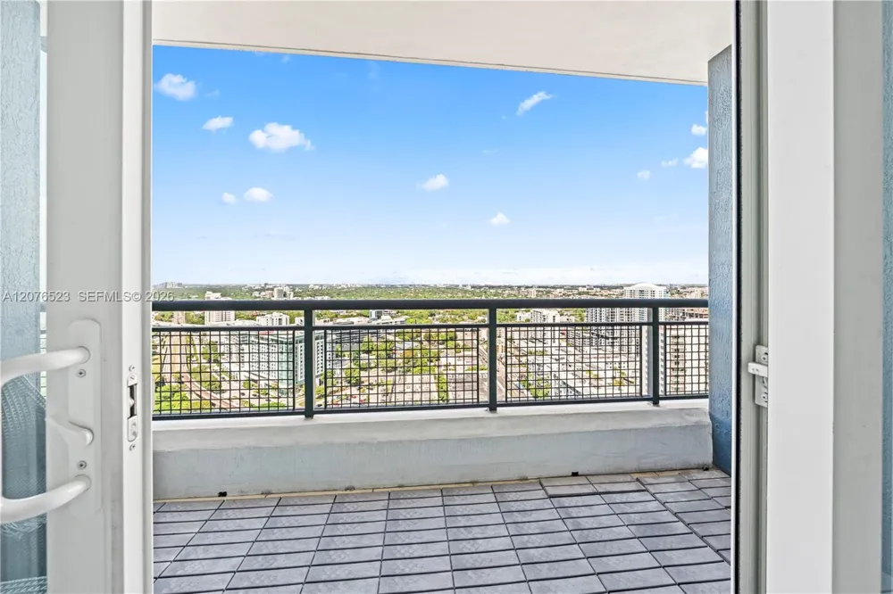 60 SW 13th St #2403 Miami, FL 33130