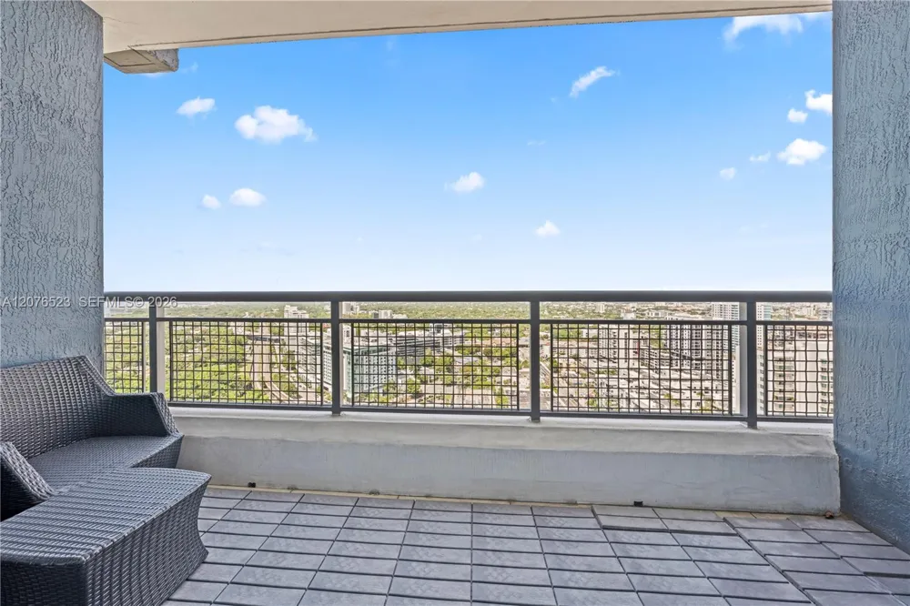60 SW 13th St #2403 Miami, FL 33130