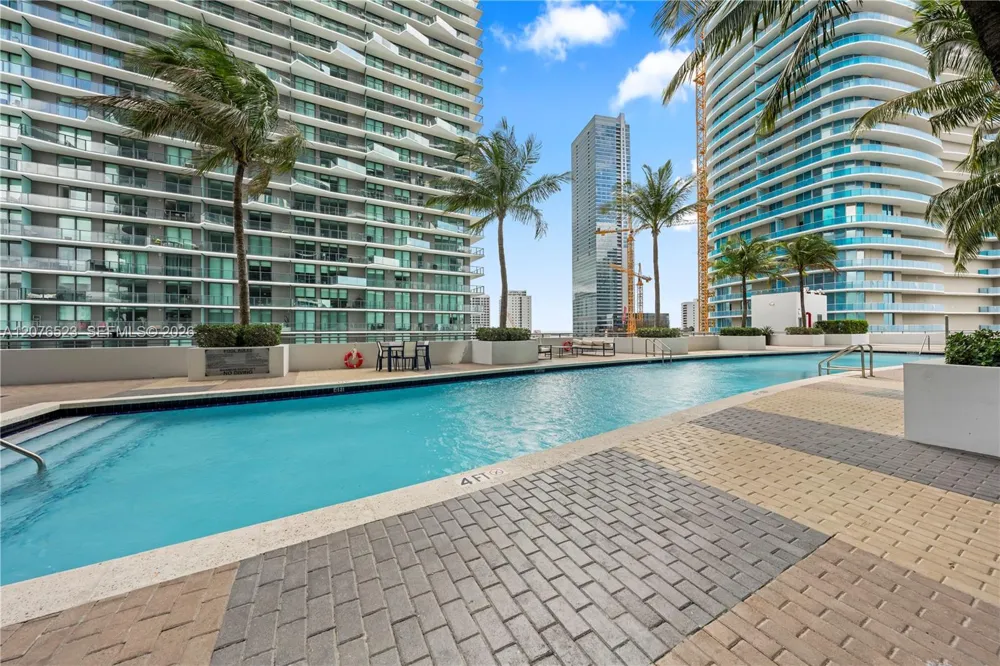 60 SW 13th St #2403 Miami, FL 33130